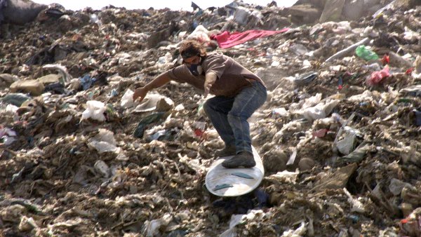 super-trash-surf-1-600